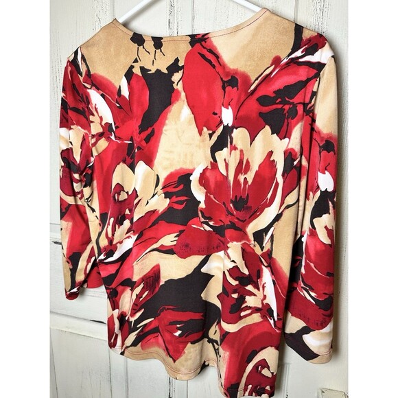 Chico's Red and Beige Abstract Floral Print 3/4 Sleeve Top sz 2 - Picture 5 of 6